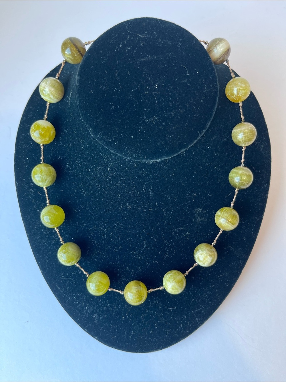 Beautiful Vintage Green Stone Necklace 925 Sterling Silver Clasp